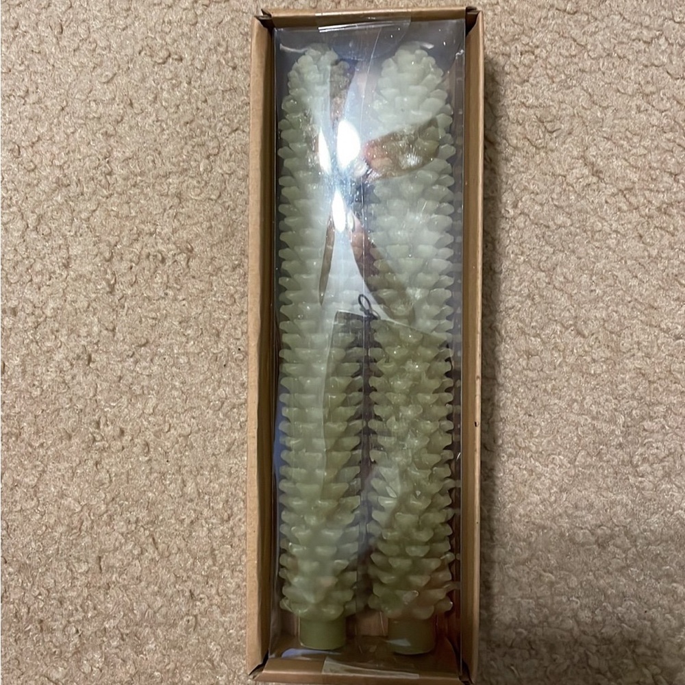 Elegant Green pine cone pillar Candles